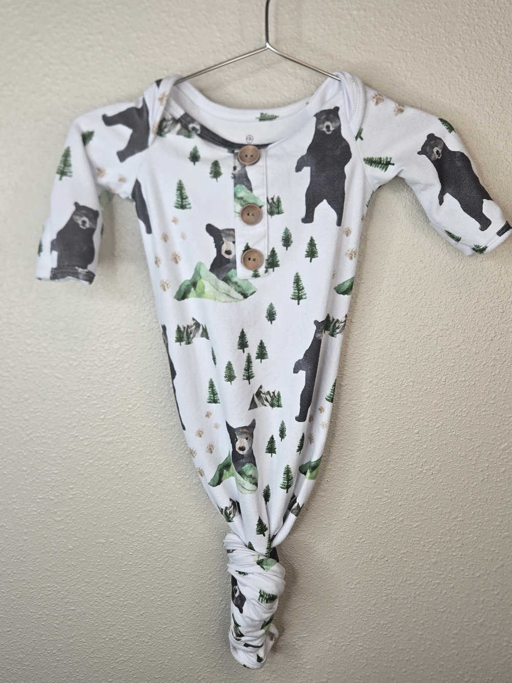 Caden Lane Baby Knot Gown One-Piece w/ Woodland Bear Print - White/Green 0-3 M